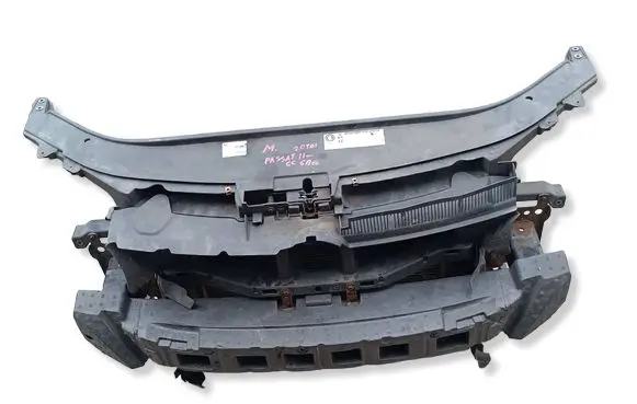 Volkswagen PASSAT CC Radiator support slam panel 