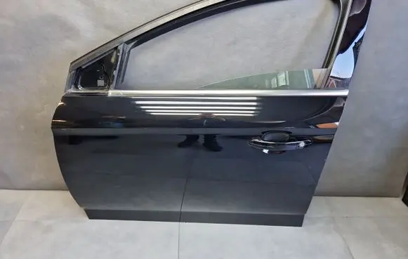 Ford Mondeo MK IV Front door 