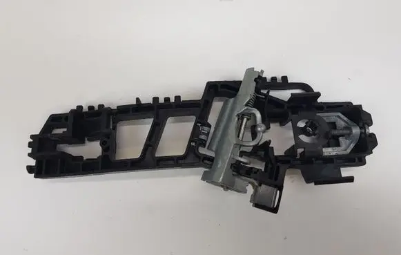 Rear door exterior handle/bracket