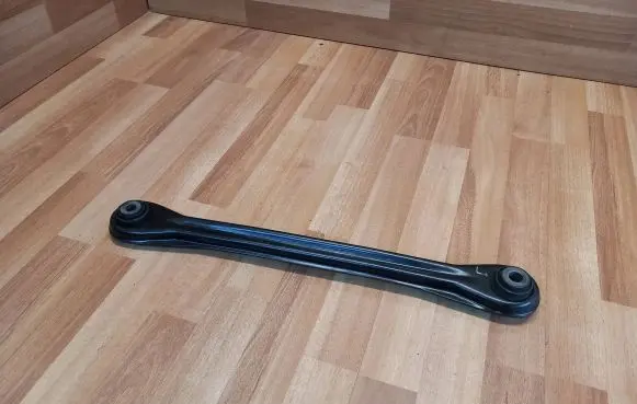 Volkswagen Touareg I Rear traction arm rod 7L0501531A 7L8501529A