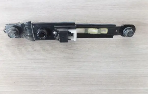 Hyundai i30 Seat belt height adjuster C1127