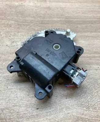 Toyota Verso Air flap motor/actuator 1138002800