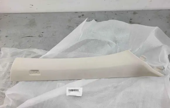 BMW 7 G11 G12 (A) pillar trim 51437422590 7422590