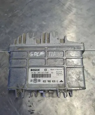 Volkswagen Golf III Engine control unit/module 0261203647 0261203648 032906026G