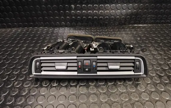 BMW 7 F01 F02 F03 F04 Dash center air vent grill 9115860