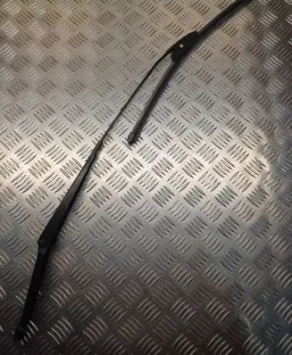 BMW X3 E83 Front wiper blade arm 7051668