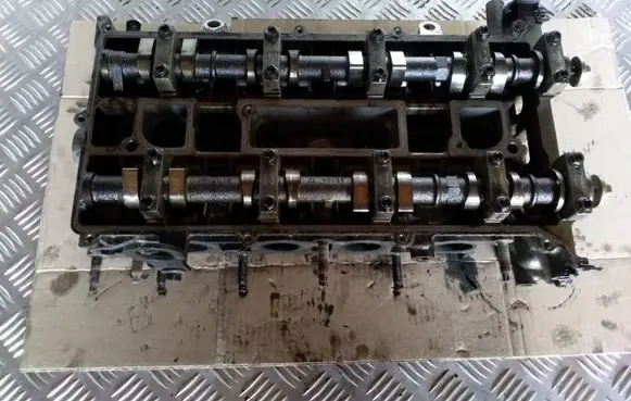 Ford Focus C-MAX Engine head 1S7G6090AX