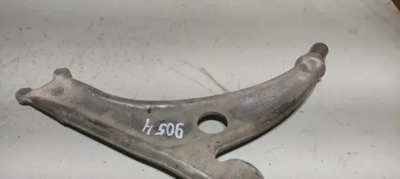 Volkswagen PASSAT B6 Front lower control arm/wishbone 3C0407153B