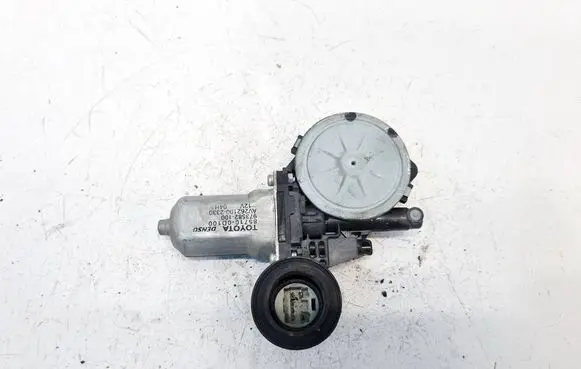 Toyota Yaris Front door window regulator motor 857100D100