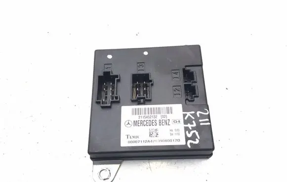 Mercedes-Benz E W211 Comfort/convenience module 2115452132 K752