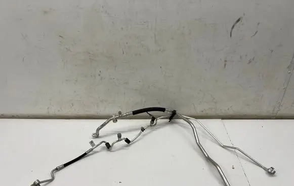 Mini Clubman F54 Air conditioning (A/C) pipe/hose 6832951