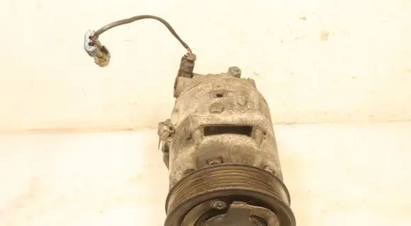 Opel Astra J Air conditioning (A/C) compressor (pump)