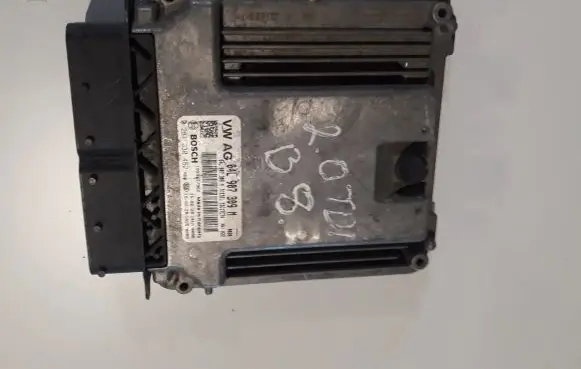 Volkswagen PASSAT B8 Engine control unit/module 04L907309M 028103462