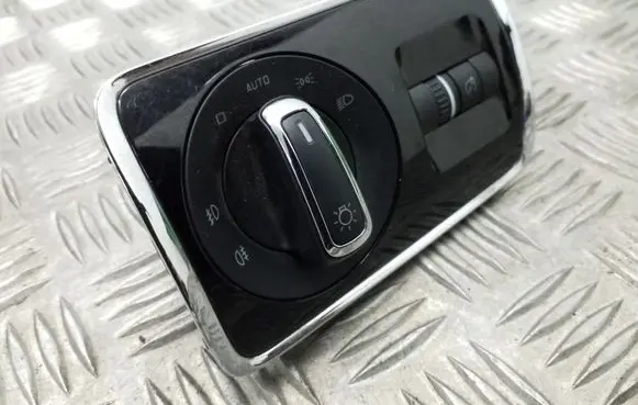 Skoda Superb B6 (3T) Light switch 3T0941431B