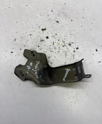 Opel Insignia A Fender mounting bracket