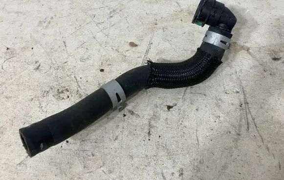 Toyota Auris E180 Engine coolant pipe/hose