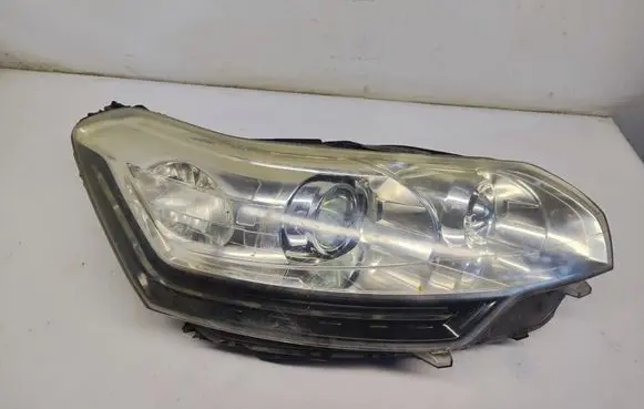Citroen C5 Headlight/headlamp 9674869880