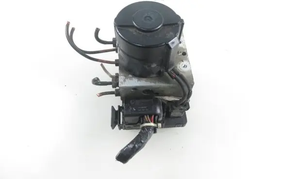 Volkswagen PASSAT B4 ABS Pump 5WK8411 3A0907379 10094603003