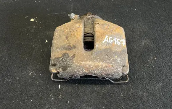 Volkswagen PASSAT B5.5 Front brake caliper