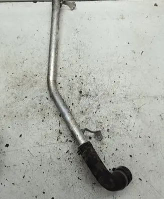Volkswagen Touareg II Coolant pipe/hose 