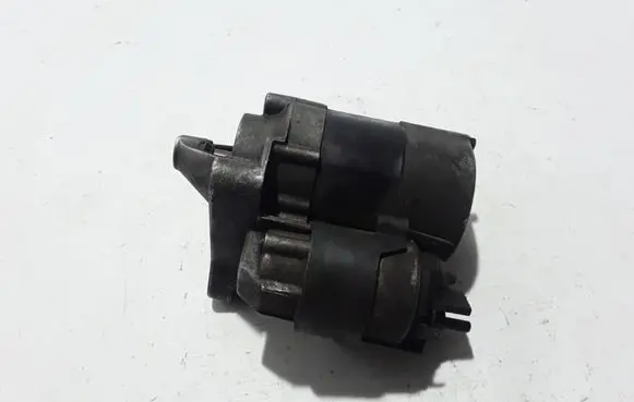 Renault Megane I Starter motor 7700104674