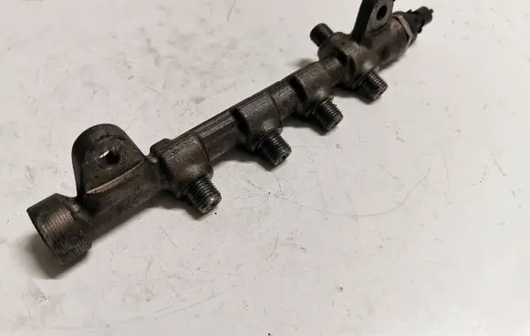 Opel Insignia A Fuel main line pipe 0445214221 55576177
