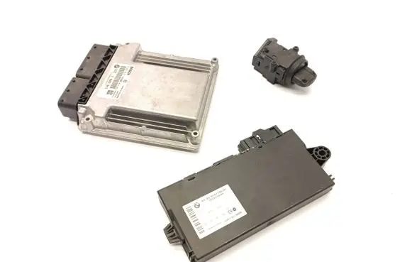 BMW 5 E60 E61 Engine ECU kit and lock set 7809941 0281015130 170057747