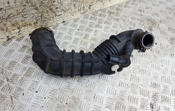 KIA Carens III Turbo air intake inlet pipe/hose 28140A4200