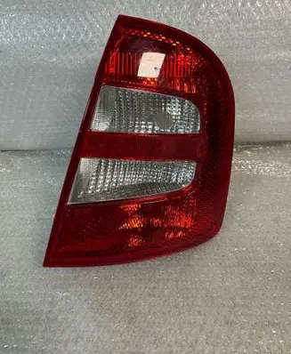 Skoda Fabia Mk1 (6Y) Rear/tail lights 6Y6945112B XU3X13A602AB