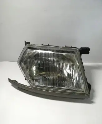 Nissan Patrol Y61 Headlight/headlamp HCR105
