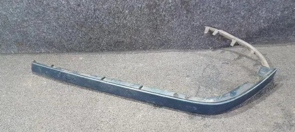 Mercedes-Benz C W202 Under headlight/headlamp trim 2028260577