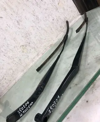 Hyundai Tucson IV NX4 Windshield/front glass wiper blade 
