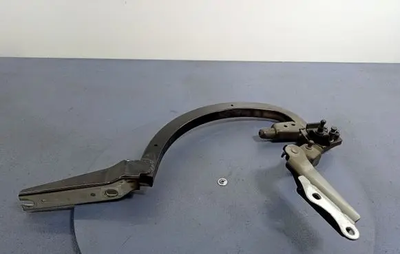 Audi A6 S6 C8 4K Tailgate/trunk/boot hinge 4K5827301