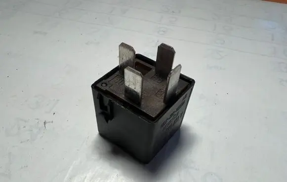 Mercedes-Benz C W203 Other relay A0025421319