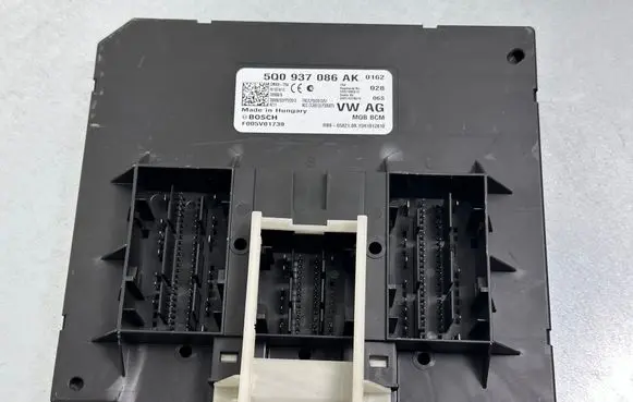 Volkswagen PASSAT B8 Comfort/convenience module 5Q0937086AK