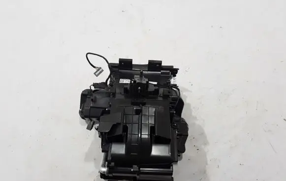 Renault Captur II Interior heater climate box assembly 272708569R