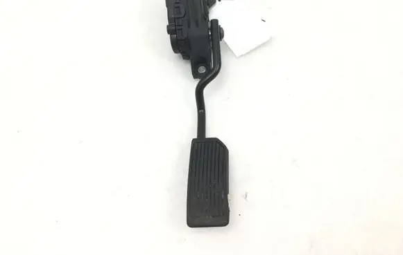 Nissan Primera Accelerator throttle pedal 18002AU400