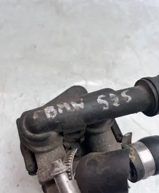 BMW 5 E34 Coolant heater control valve 1147412042
