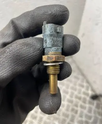 Coolant temperature sensor