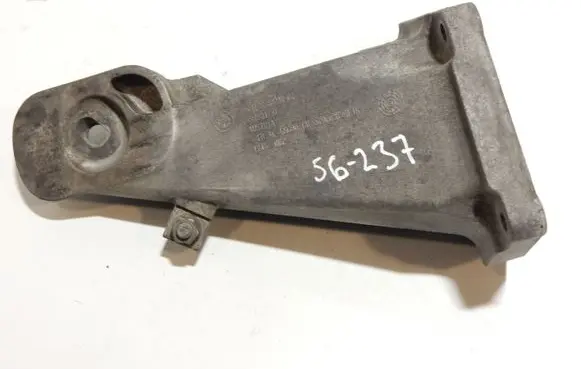 BMW 5 E60 E61 Engine mounting bracket 22116763218 6763218 56237