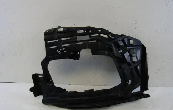 Volkswagen Golf VIII Front bumper mounting bracket 5H0807723F