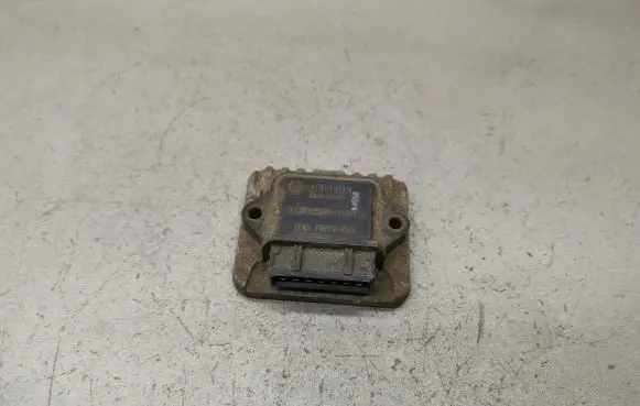 Volkswagen Golf II Ignition amplifier control unit 191905351C 5WK6102