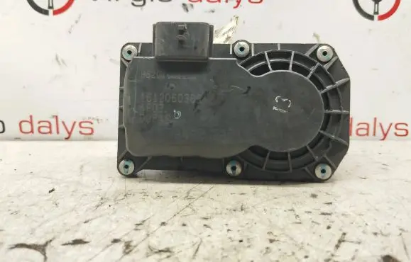 Nissan Juke I F15 Throttle valve 161206038R H8201171233 158005R17