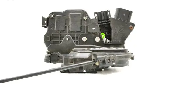 KIA Sorento Front door lock A045777