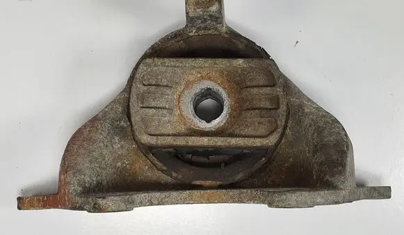 Citroen C1 Gearbox mounting bracket 