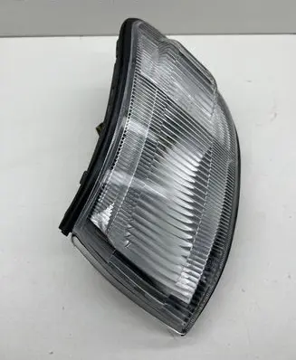 Mitsubishi Space Wagon Front indicator light 0820415405