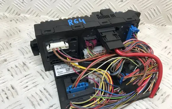 Mercedes-Benz E W211 Fuse module 2115457701