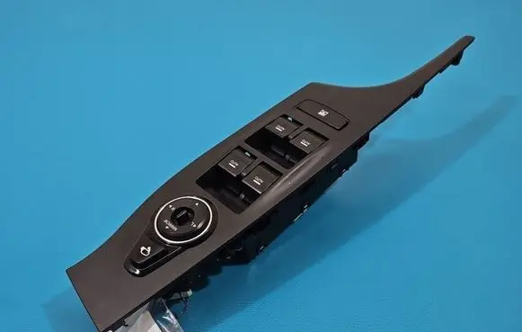 Hyundai i40 Electric window control switch 93570-3Z000 IMPRK1533604