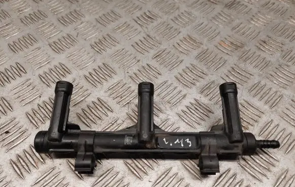 Audi Q7 4M Fuel main line pipe 06E133681L