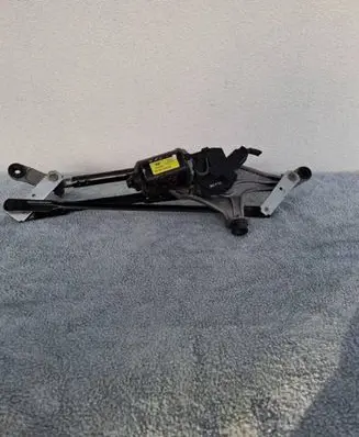 Hyundai Tucson TL Front wiper linkage and motor 98100D3000
